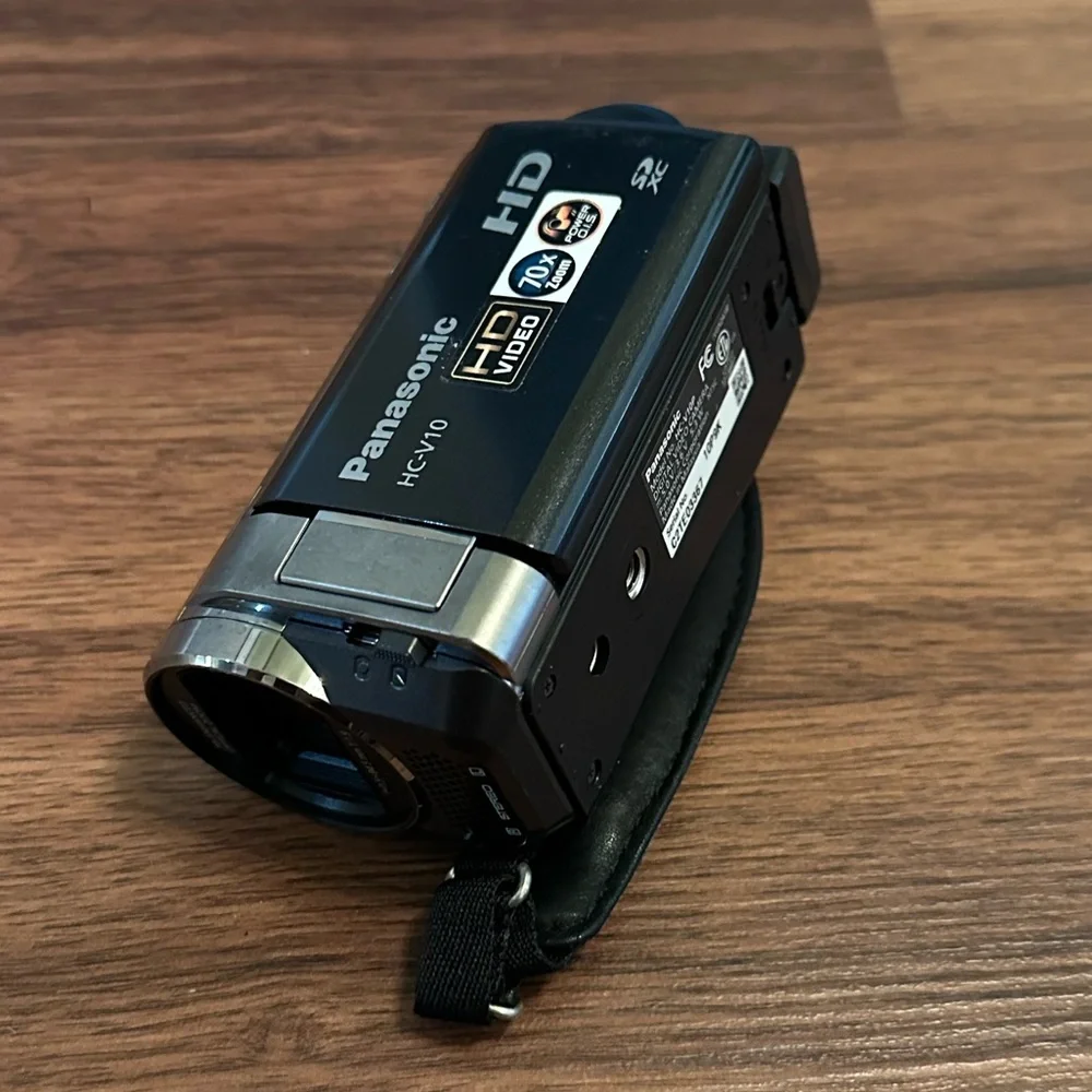 VTG Panasonic HC-V10P Digital Video Camera
